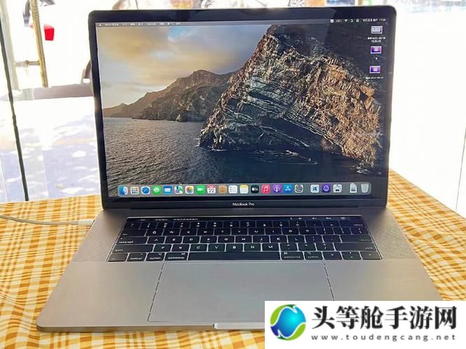 19岁青春与MACBOOKPRO高清时代同行