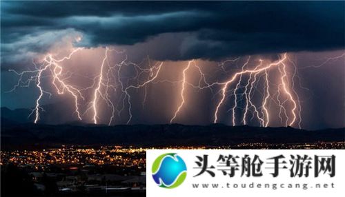 激光雨：探索神秘现象背后的科技魅力